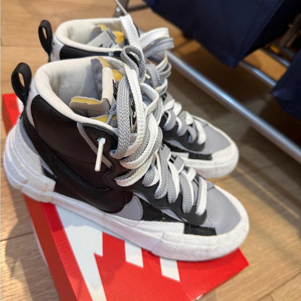 Nike Black and Gray Women's Sneakers